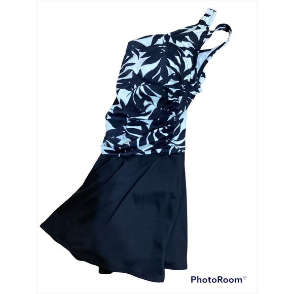 Vintage White Stag Skirted Swimsuit 16/18 - Picture 4 of 9